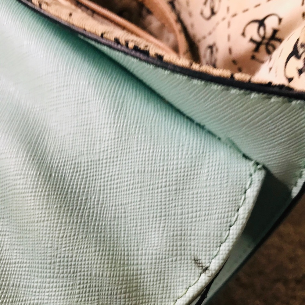🦋Pastel Guess Hand Bag Purse - Picture 13 of 16